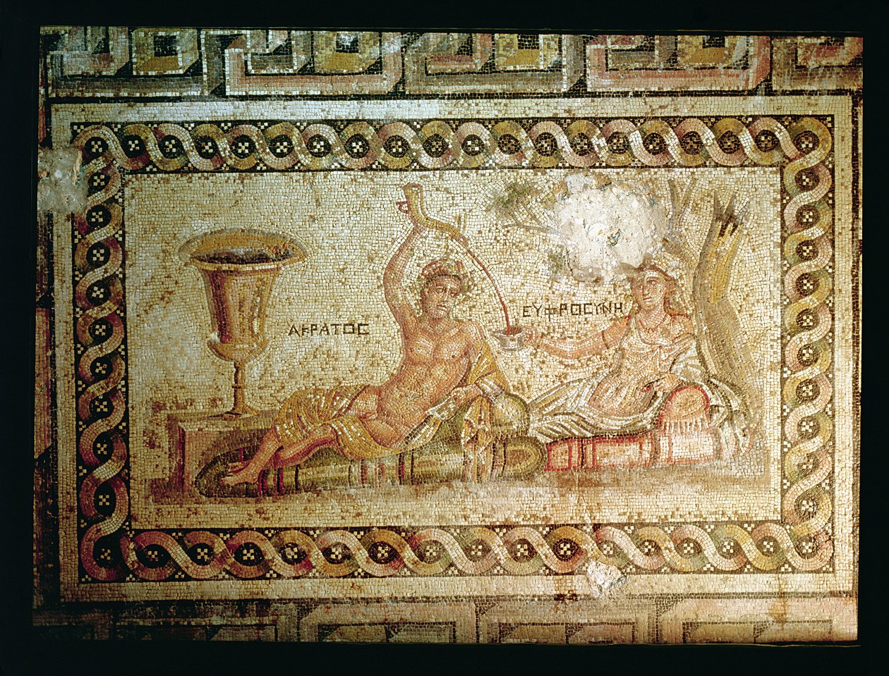 Akratos skænker vin, fra Belkis eller Zeugma, det sydøstlige Tyrkiet (mosaik) af Roman