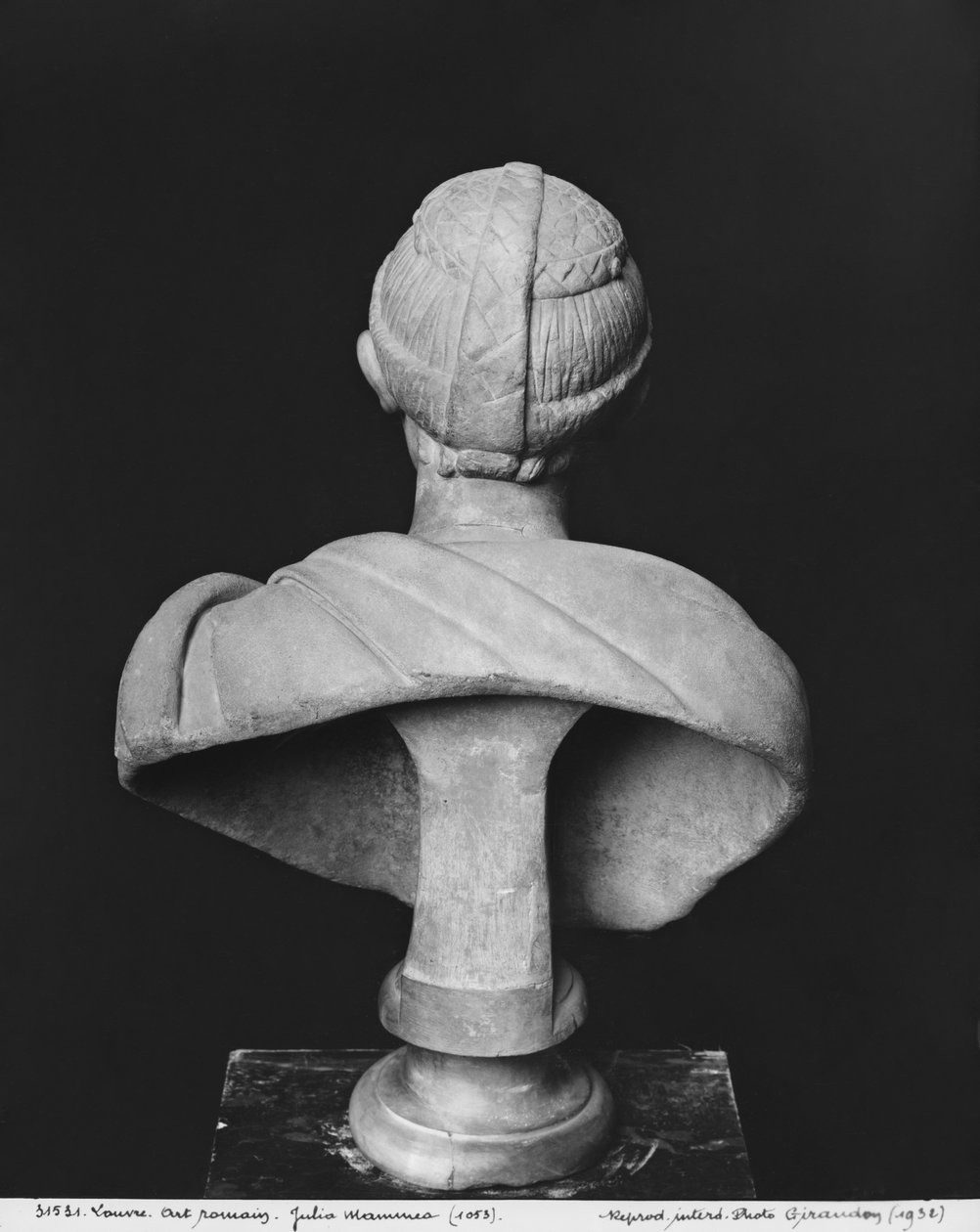 Buste af Julia Mamaea (180-235 e.Kr.), mor til kejser Severus Alexander (205-235 e.Kr.) set bagfra, ca.230 (marmor) af Roman