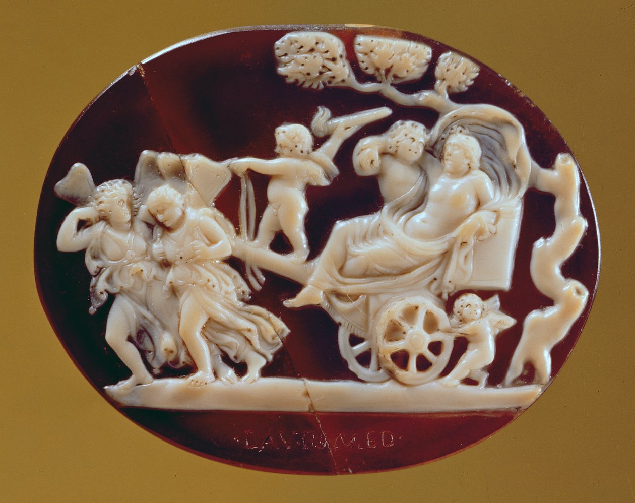 Cameo af Dionysos på en vogn trukket af Pysche (onyx og sardonyx) af Roman