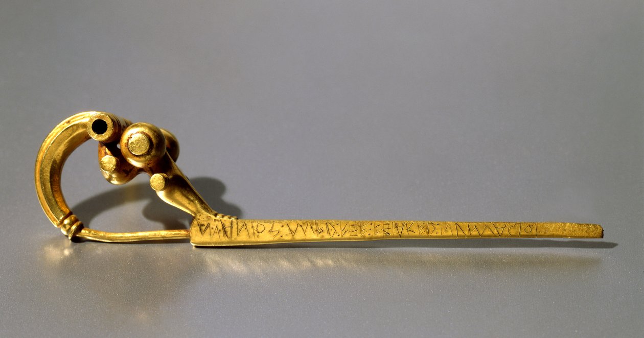 Fibula, fra Palestrina med inskriptionen 