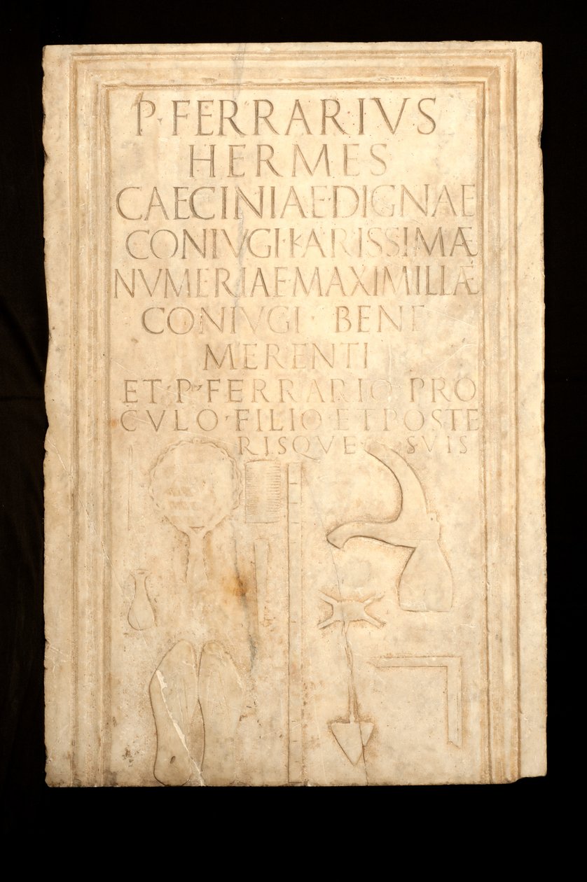 Indskrevet stele (marmor) af Roman