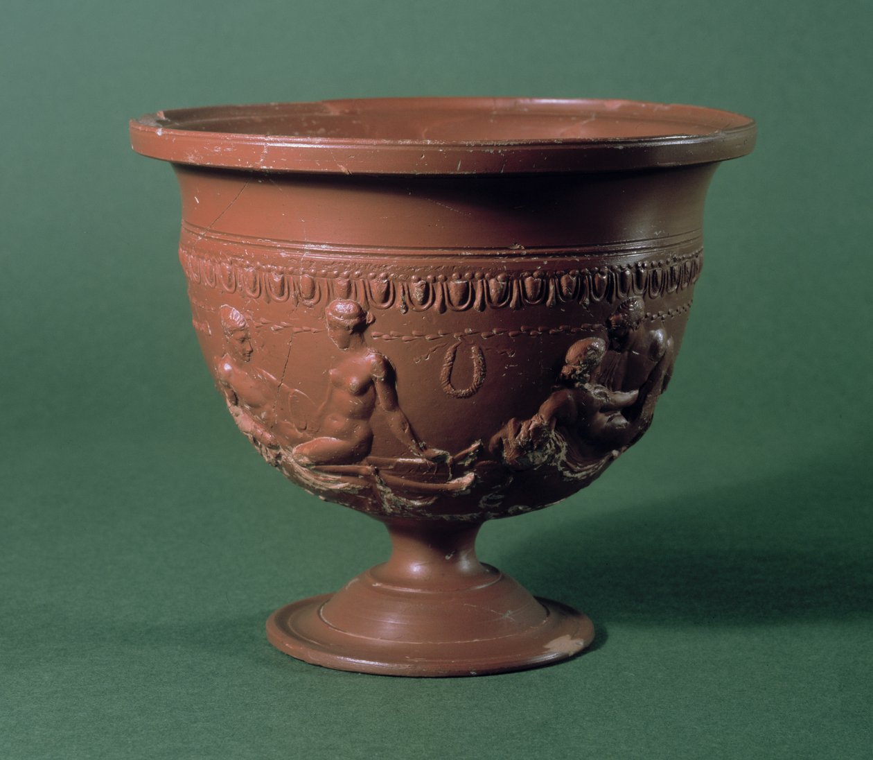 Krater forestillende elskende, Arezzo, ca. 1. århundrede f.Kr. til 1. århundrede e.Kr. (rød glasur keramik) af Roman