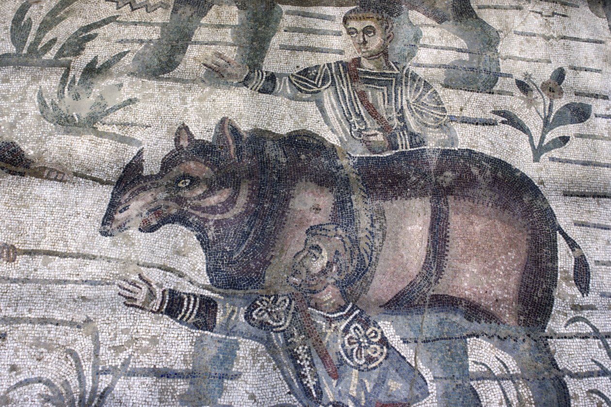 Mænd, der hyrder et næsehorn (mosaik) (detaljer) af Roman