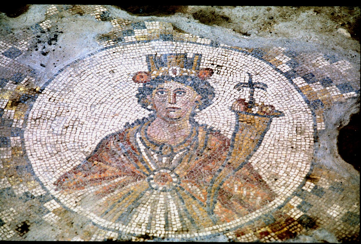 Portræt af Tyche (mosaik) af Roman