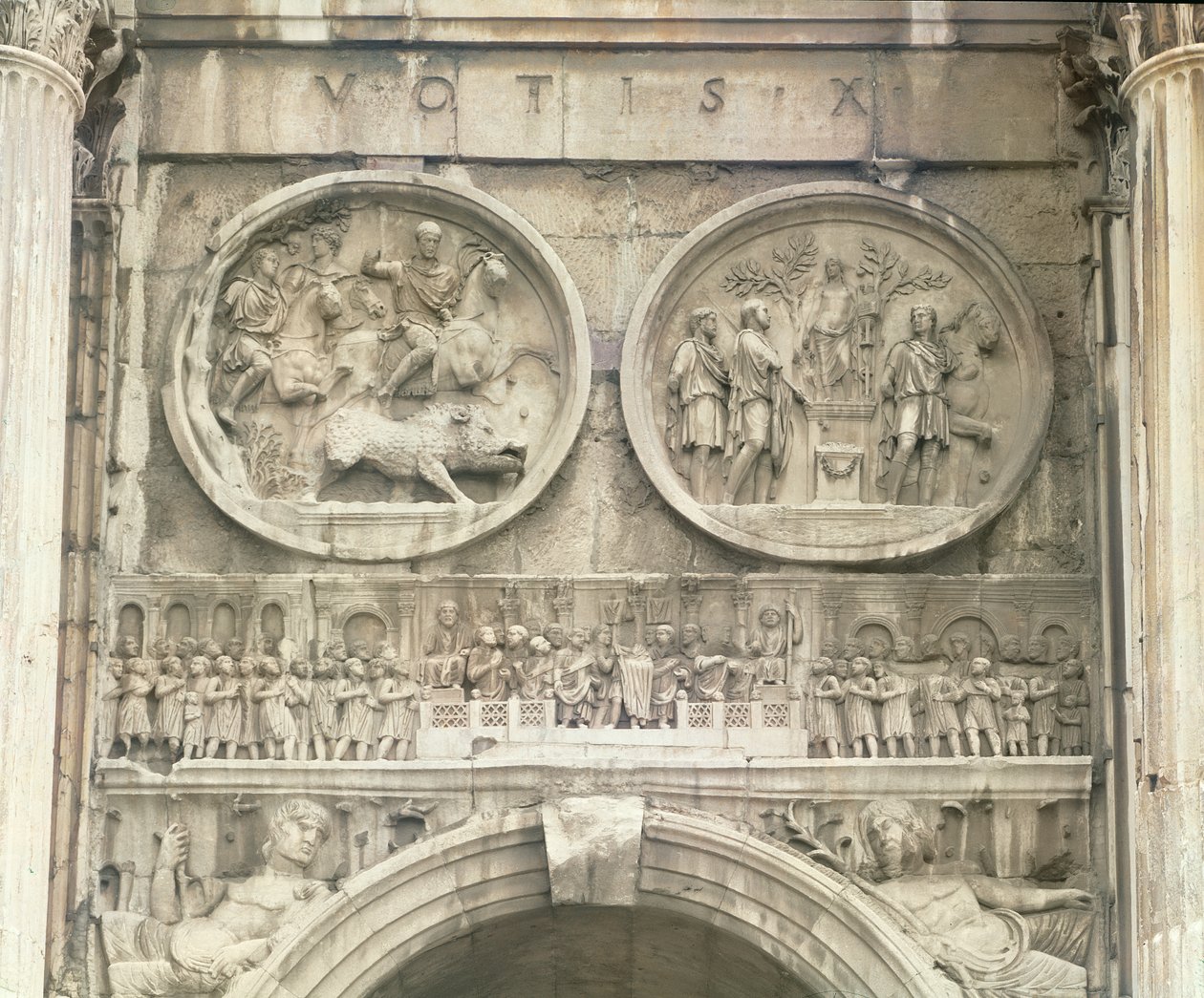 Relief fra Konstantins bue, ca. 315 e.Kr. (marmor) af Roman