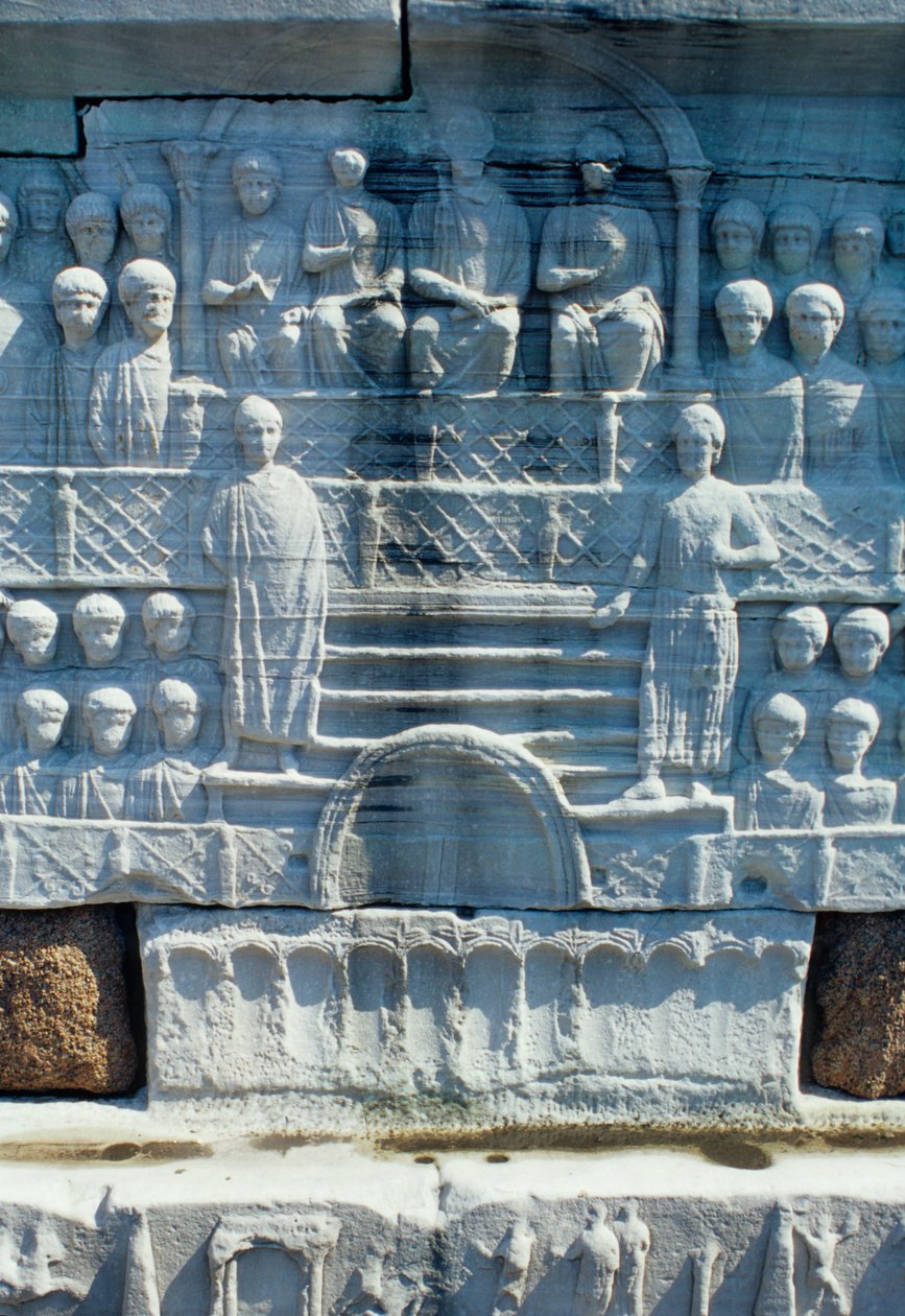 Relief på bunden af Obelisken af Theodosius I (347-395), også kendt som Obelisken af Tuthmosis III, fra Karnak (marmor) af Roman