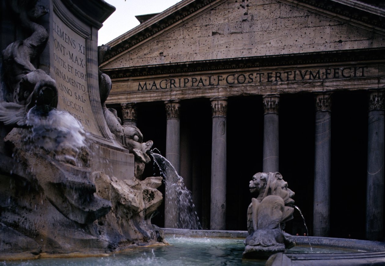 Pantheon og springvand af Roman