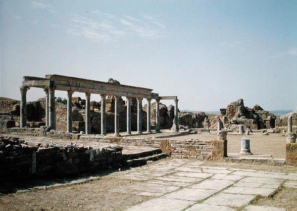 Udsigt over Palaestra Petronius, bygget af Petronius Felix i 225 e.Kr af Roman