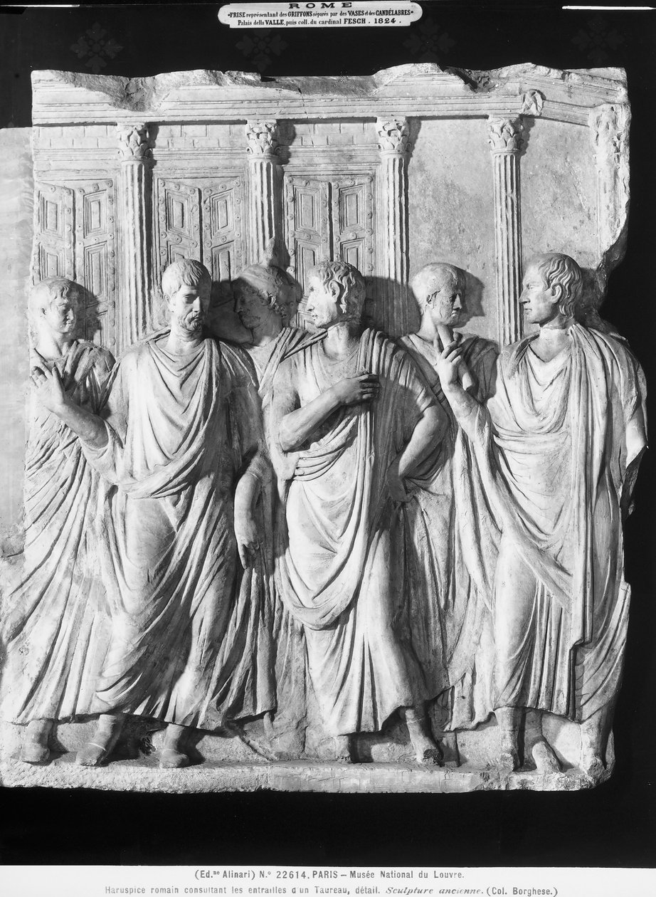 En gruppe senatorer uden for Jupiters tempel (marmor) (se 261376 og 261377) af Roman