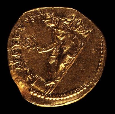 Aureus (omvendt) præget af Hadrian (AD 117-AD 138) forestillende AEGYPTOS (Ægypten) tilbagelænet venstre. (guld) Indskrift: AEGYPTOS (for forside se 119152) af Roman