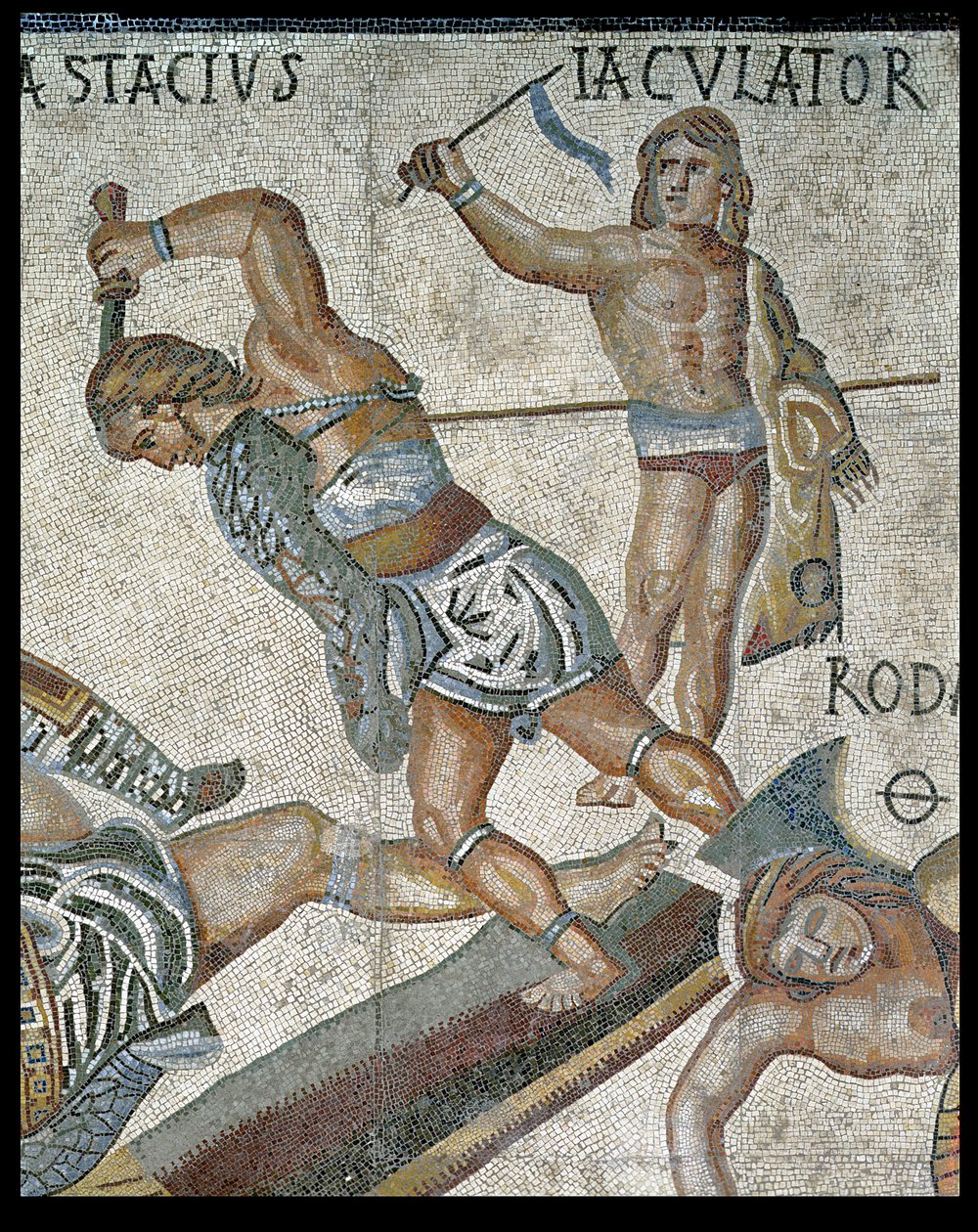 Kamp mellem gladiatorer, detalje af en gladiator, der kæmper og en sejrrig gladiator, 320 AD (mosaik) af Roman