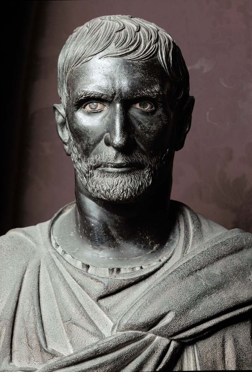 Buste af Brutus (Bruto Capitolino) (Capitolin) - Bronzeskulptur, 300 f.Kr., Dim. 79 cm - Rom, Musei Capitolini, Palazzo dei Conservatori, Sala dei Trionfi - Buste af Lucius Junius Brutus, kendt som Capitoline Brutus - Bronzeskulptur af Roman