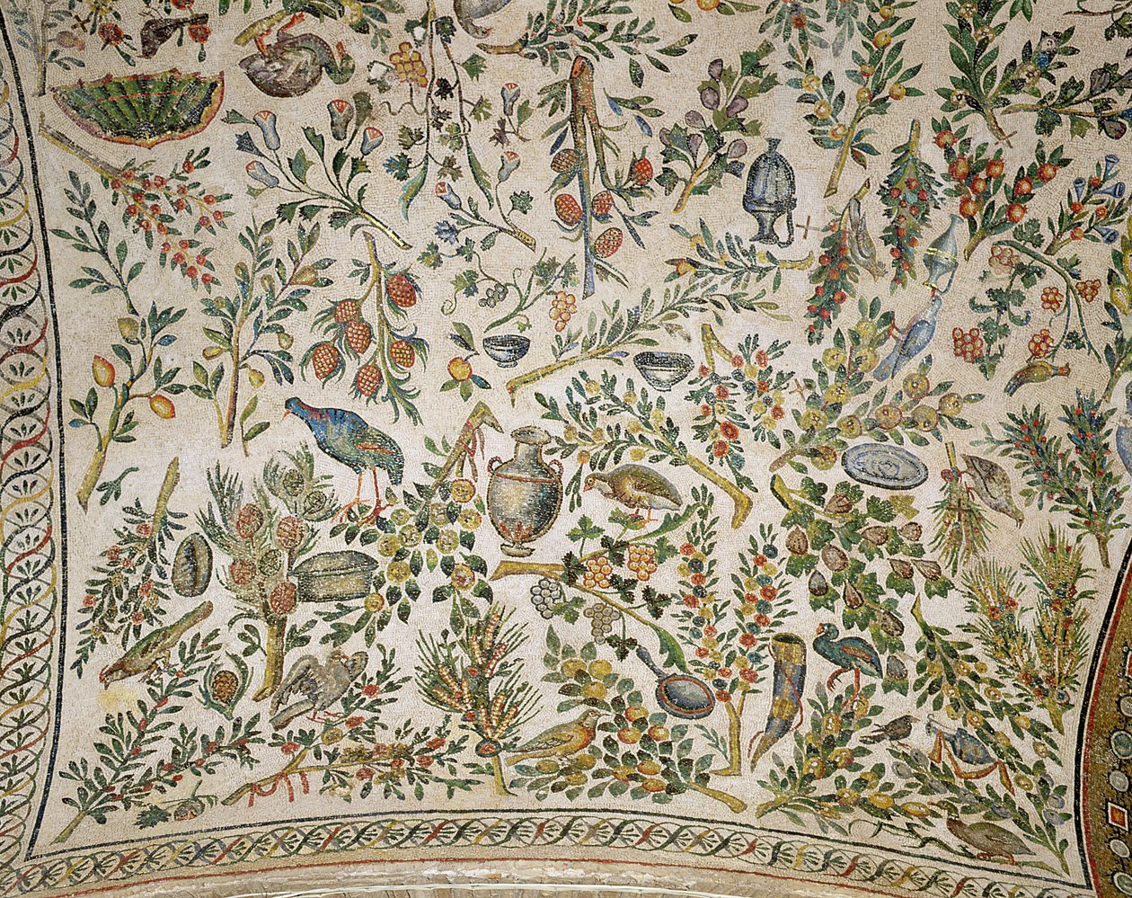 Ceiling decoration with flowers and birdsdani af Roman
