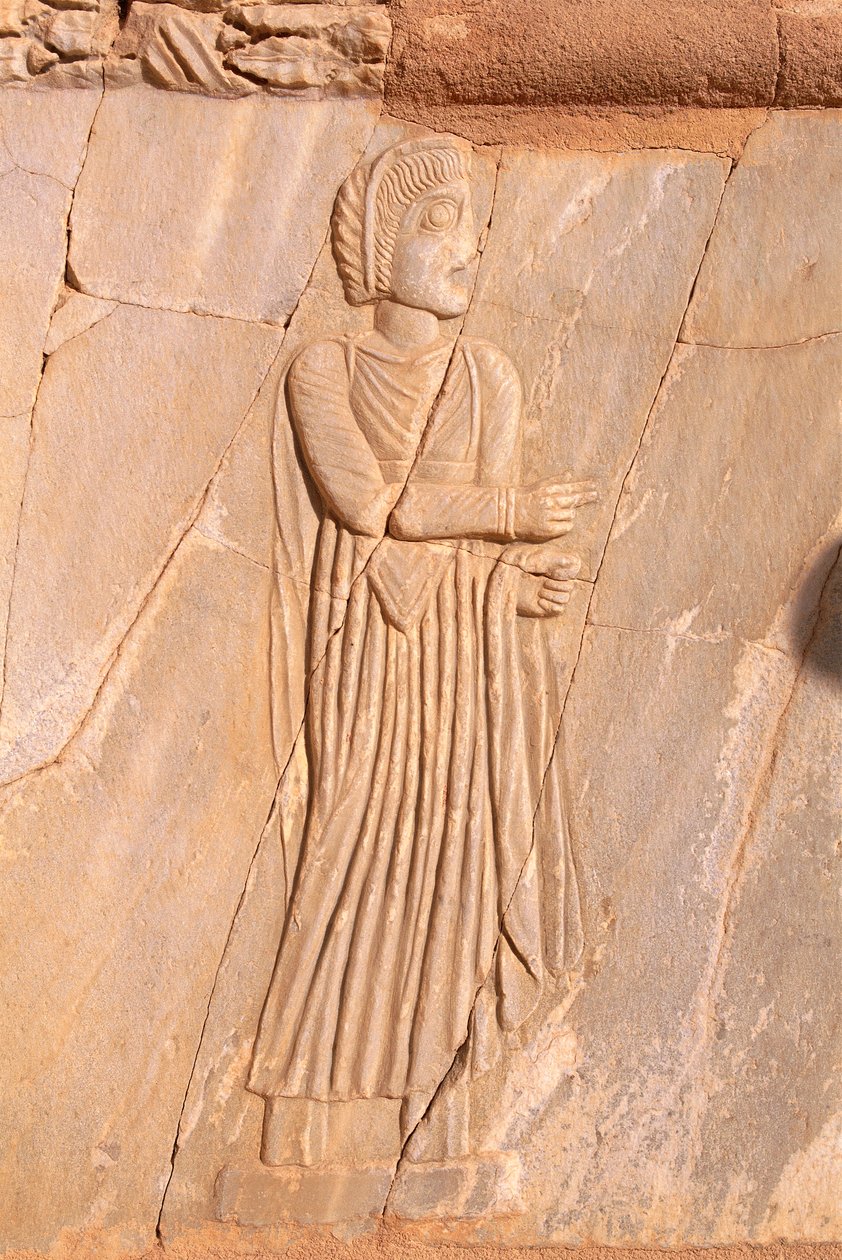 Nærbillede af det dekorative scenerelief af teatret i Sabratha, Libyen, Tripolitanien. af Roman