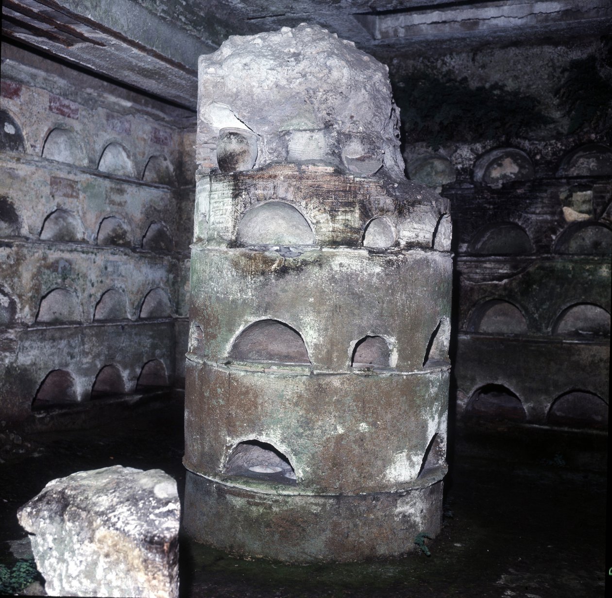 Columbarium - Scipios grav i Rom. af Roman