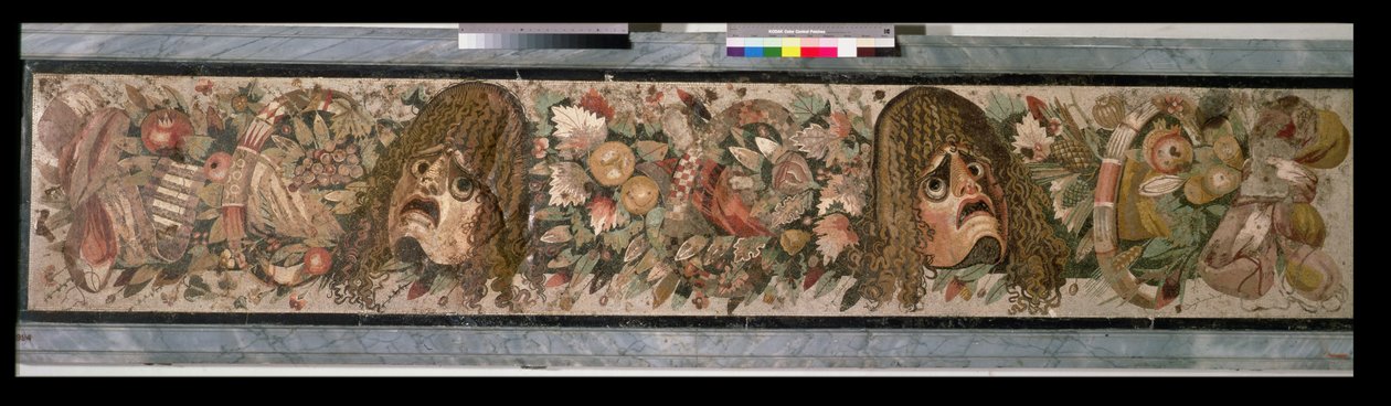 Dekorativt panel, der viser teatralske masker, fra Faunens Hus, Pompeji (mosaik) af Roman