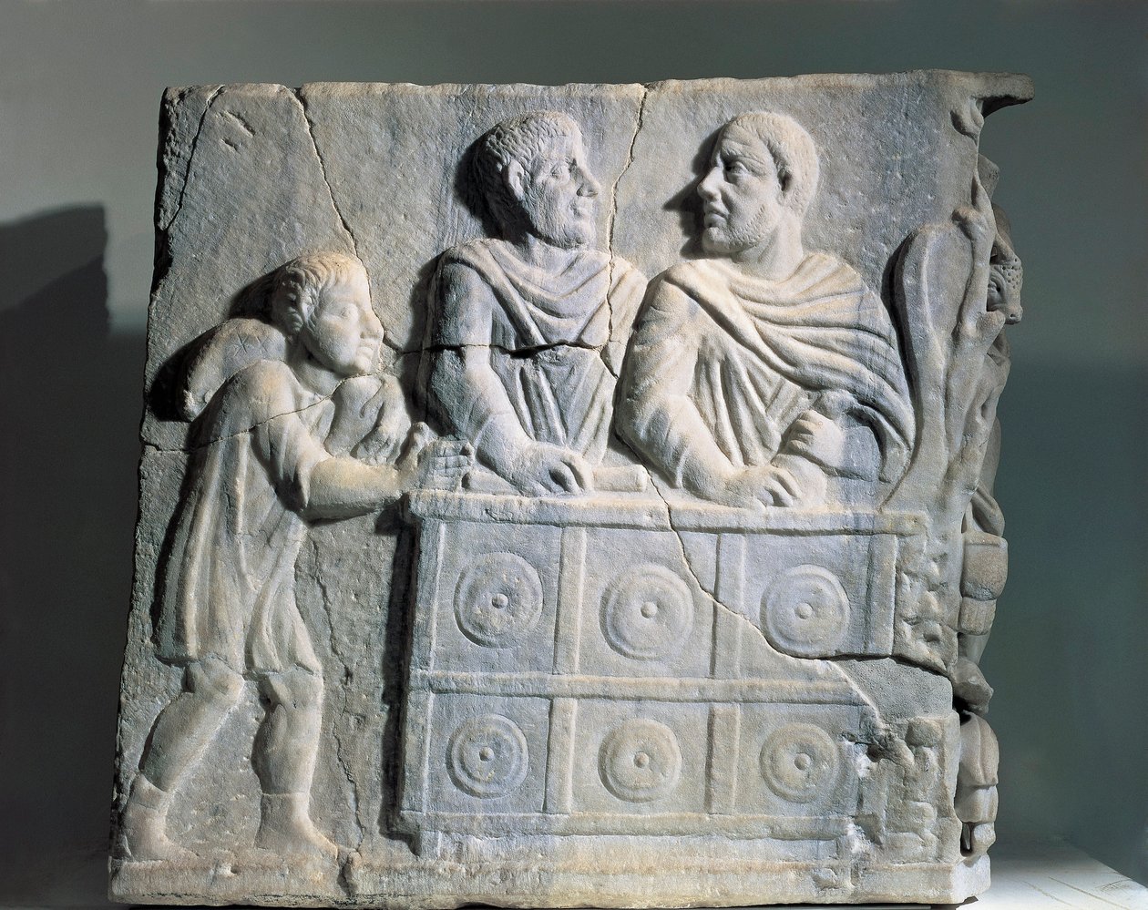 Fragment af sarkofag, der forestiller pengeveksler, fra Rom, Viale del Re af Roman