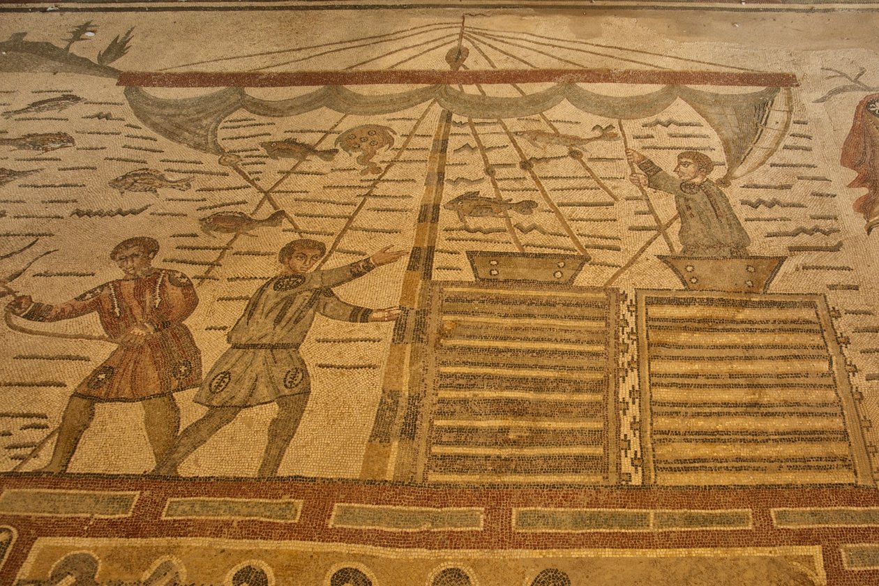 Hall of the Great Hunt, gulvmosaikjagtscene, Villa Romana del Casale, Piazza Armerina, Sicilien, Italien (foto) af Roman