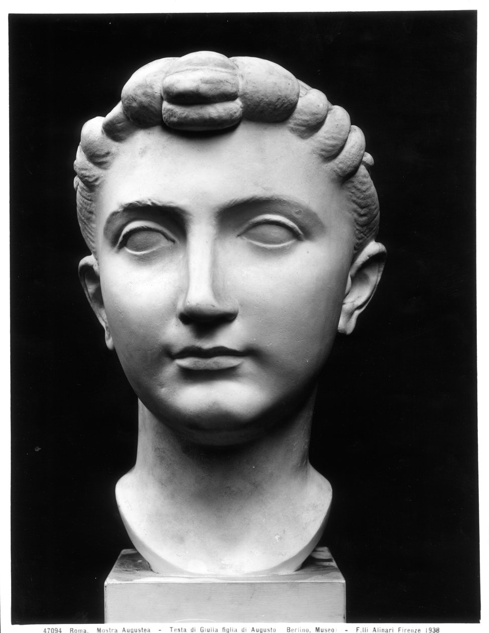 Leder af Julia (39BC-14AD), datter af Augustus Emperor (marmor) (s/h foto) af Roman