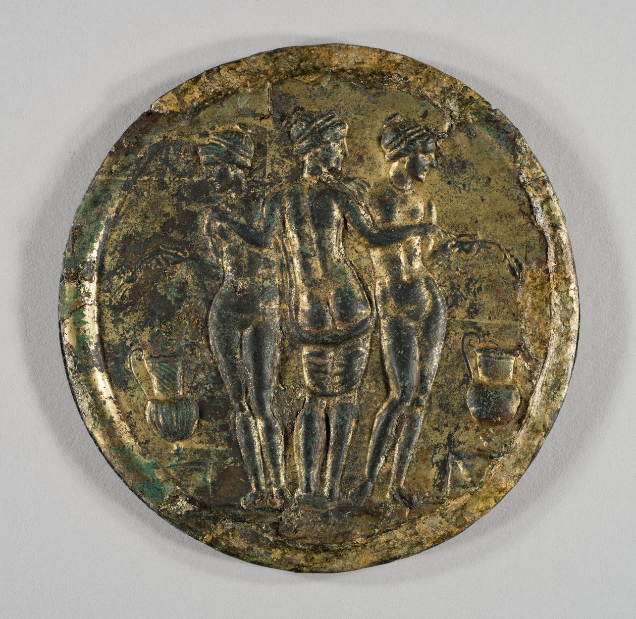 Spejl med repræsentation af de tre nåder, 2. århundrede (sølv, forgyldt bronze) af Roman
