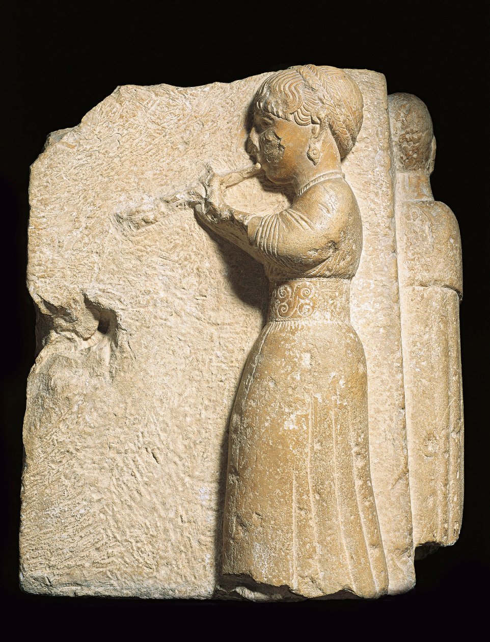 Osuna-skulptur af en kvinde, der spiller en aulos, Urso, Andalusien af Roman
