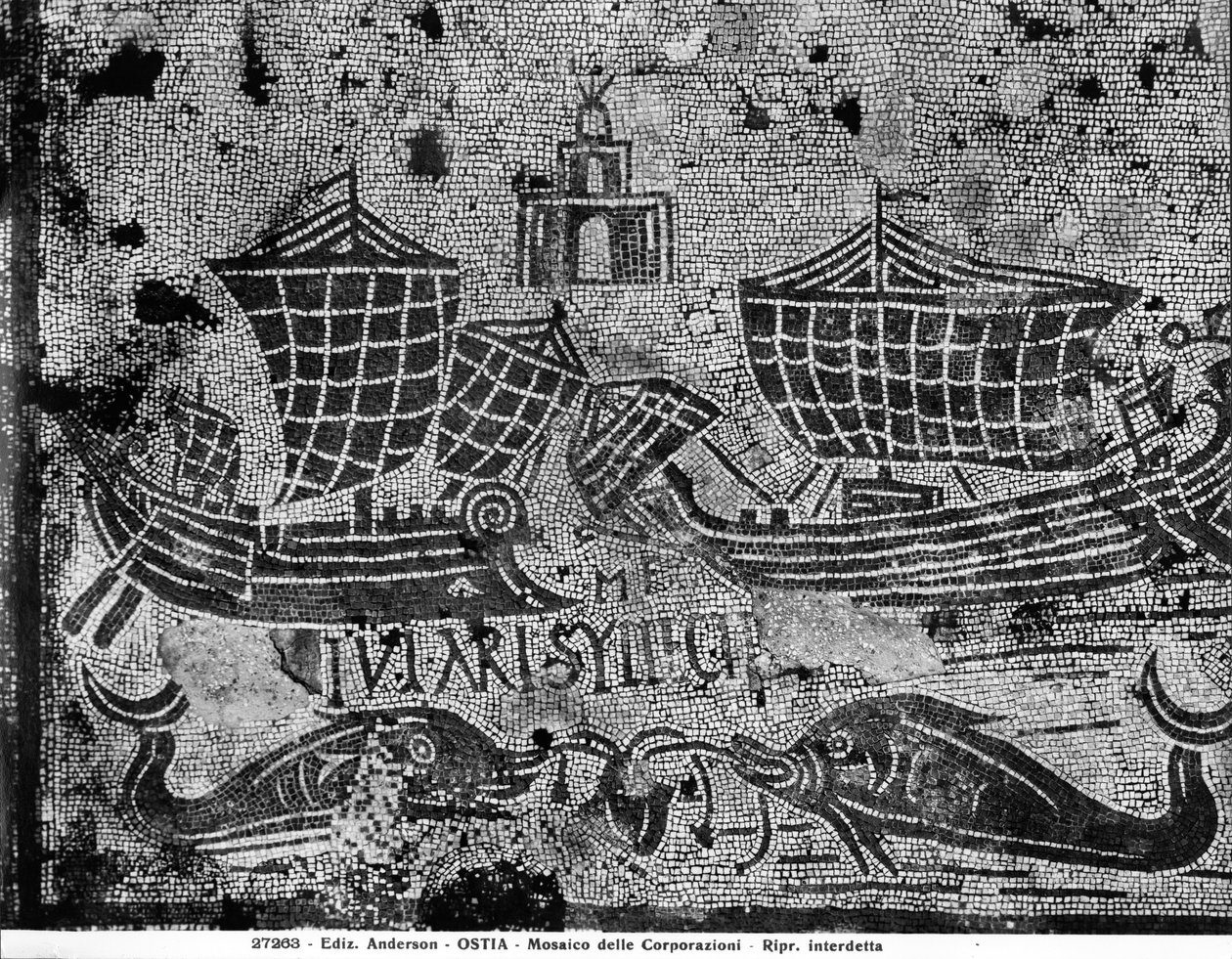 Fortovsdetalje fra Piazzale dell Corporazioni, der viser en nautisk scene (mosaik) af Roman