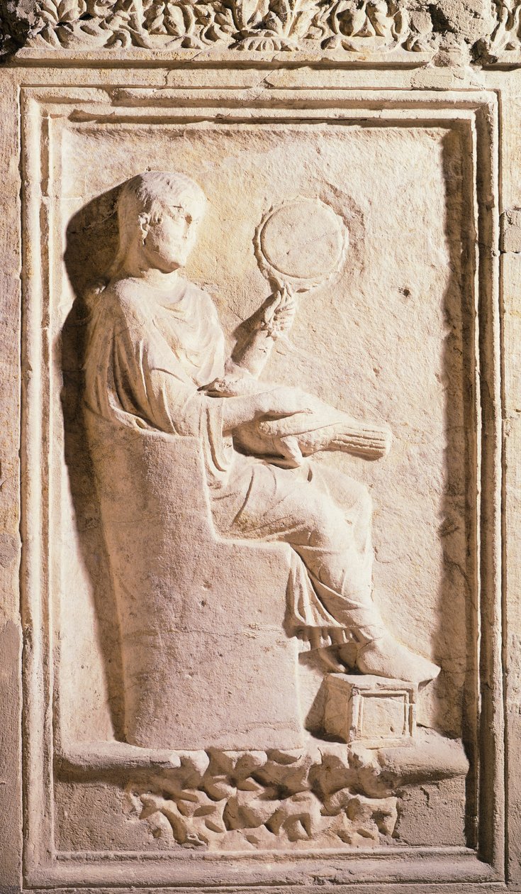 Relief forestillende romersk dame med spejl af Roman