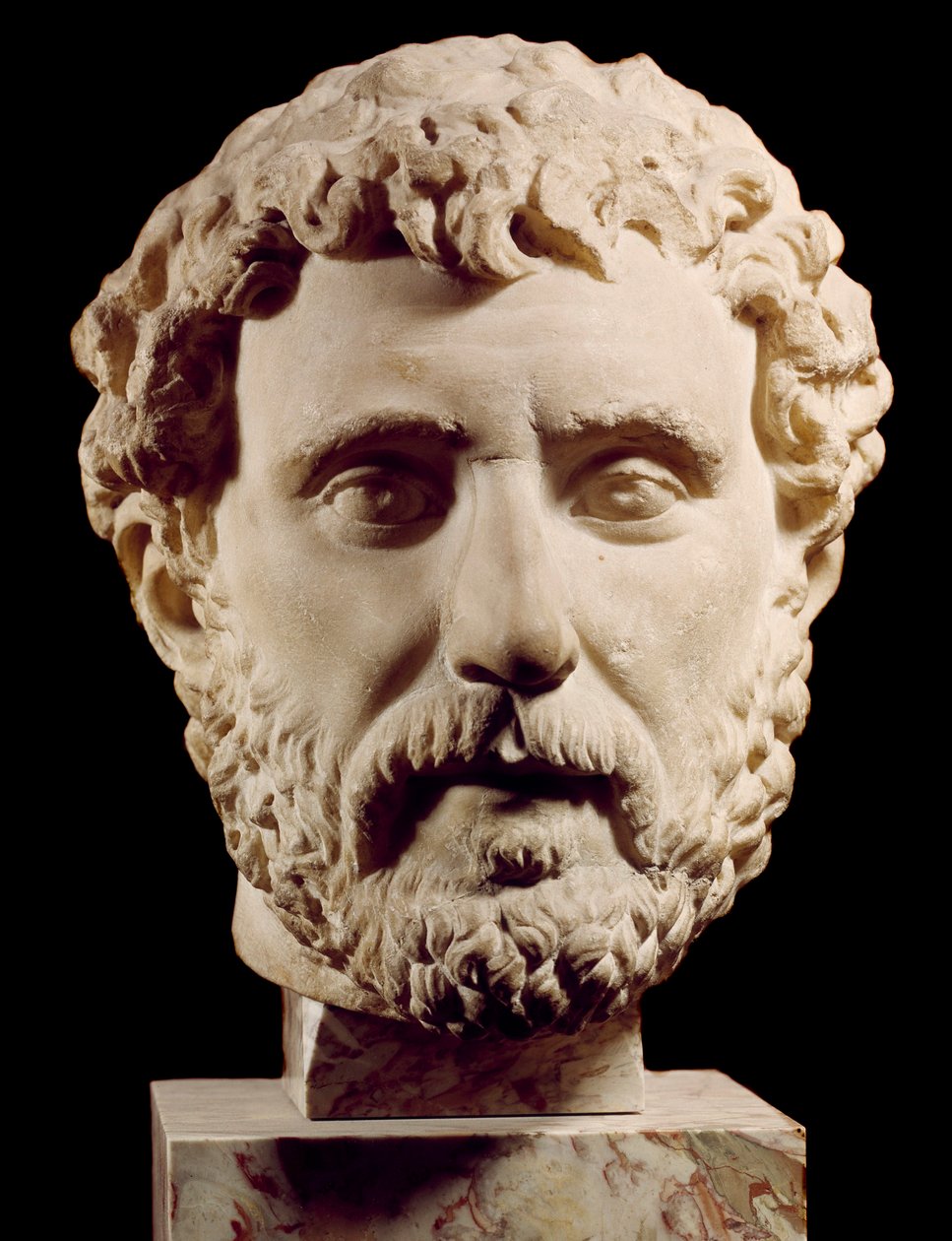 Romersk kunst: buste af den romerske stejlere Antoninus Pius (138-161 e.Kr.) Paris, Louvre-museet af Roman
