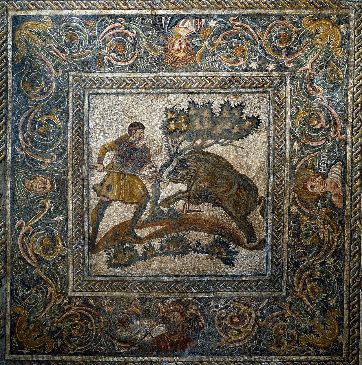 Romersk kunst: "" vildsvinejagt""" Mosaik fra det 4. århundrede e.Kr. fra den romerske villa Las Tiendas. Merida, Nationalmuseet for romersk kunst, Spanien af Roman