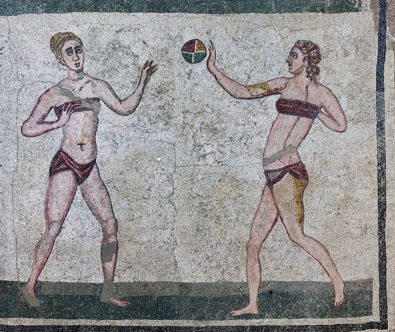 Room of the Girls repræsenterer atleter, der deltager i en atletikkonkurrence iført en todelt badedragt (mosaik) af Roman