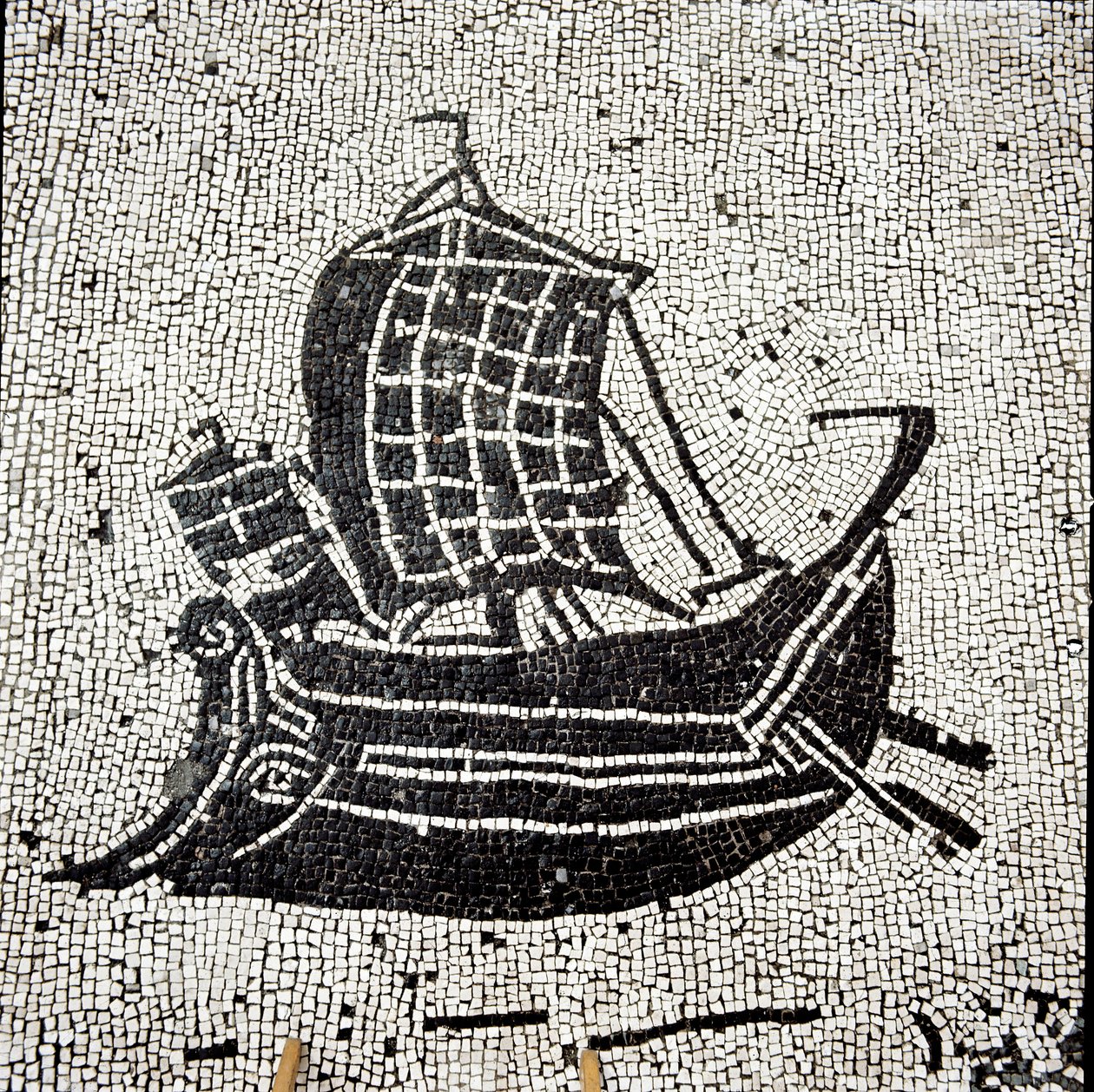 Sabratha-skib vender tilbage til havnen i Ostia (mosaik af Roman