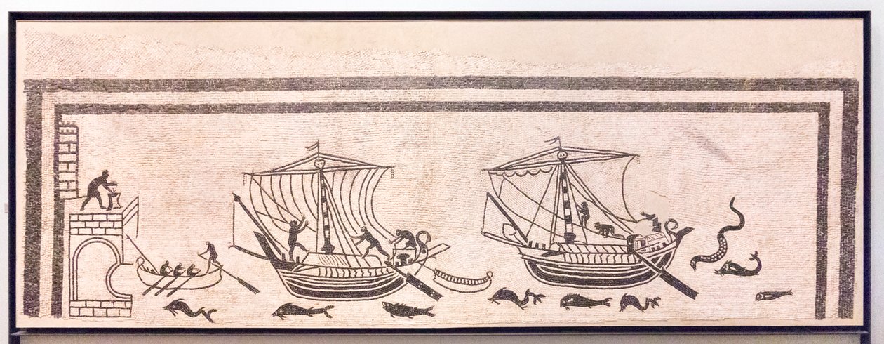 Skibe nærmer sig en havn af Roman