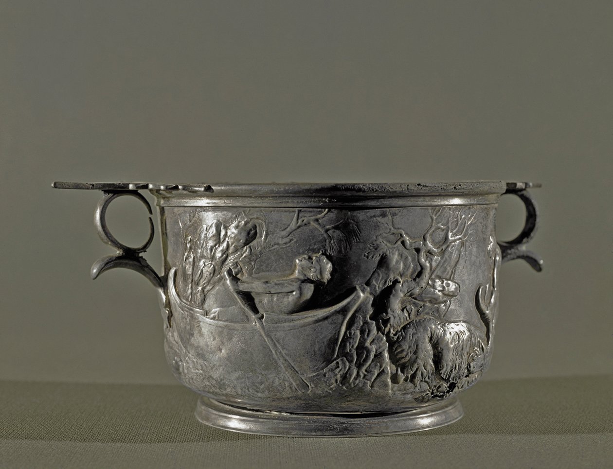 Sølv skyphos, 2. århundrede f.Kr af Roman