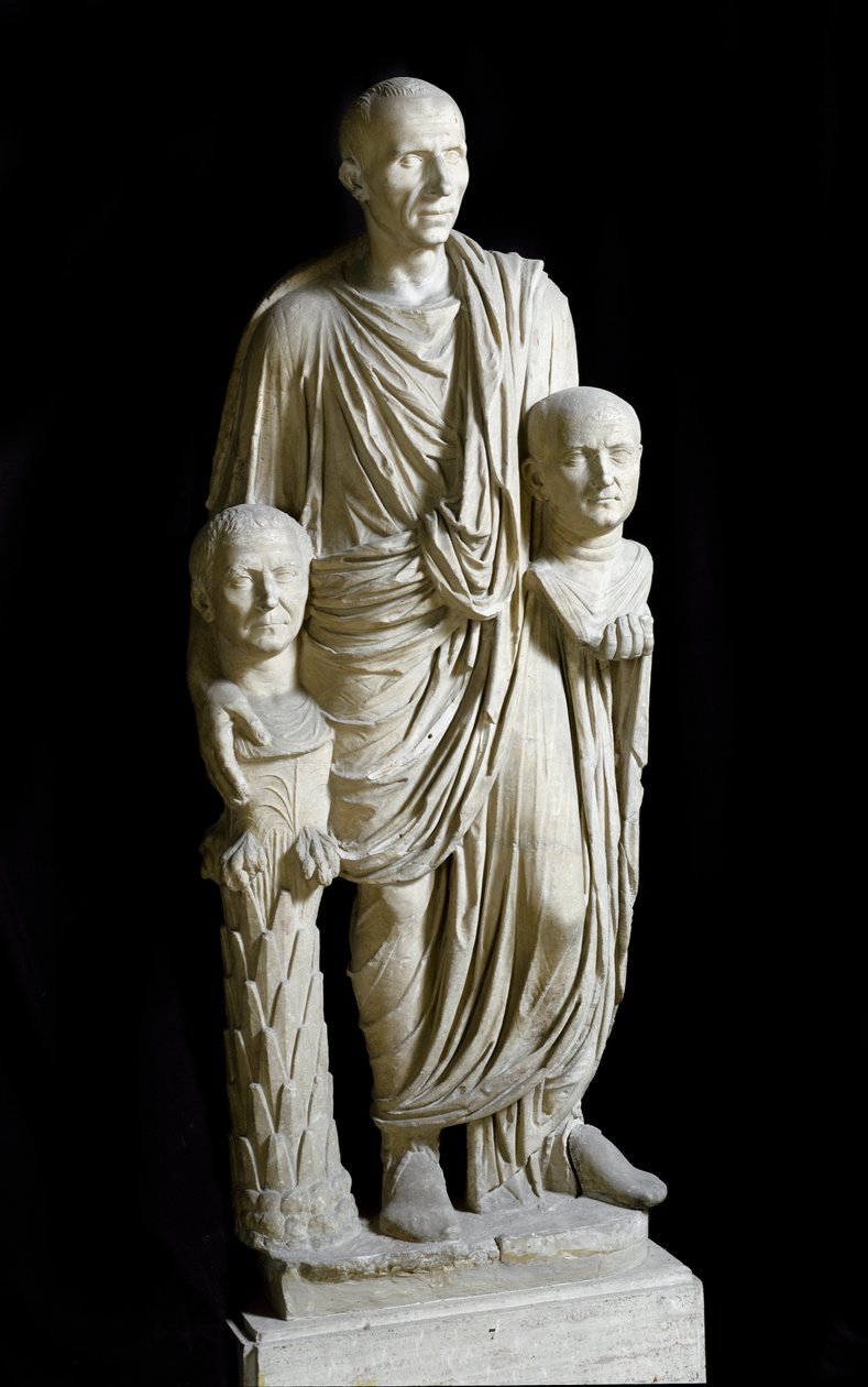 Statue Barberini: Patricier, der bærer busterne af to forfædre af Roman
