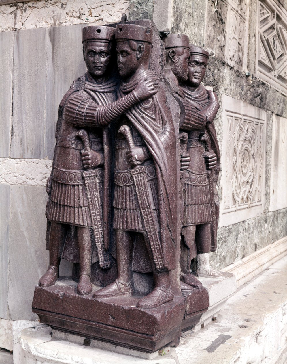 Tetrarker. Skulpturer i rød porphyda fra det 4. århundrede. Venedig, Markuspladsen. af Roman
