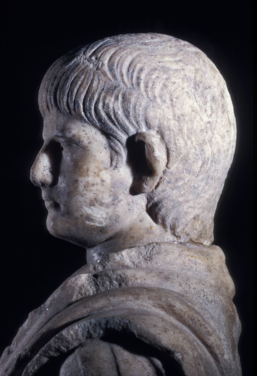 Togate-statue af den unge Nero, set fra siden af hovedet, ca. 50 e.Kr. (marmor) (detalje af 140378) af Roman