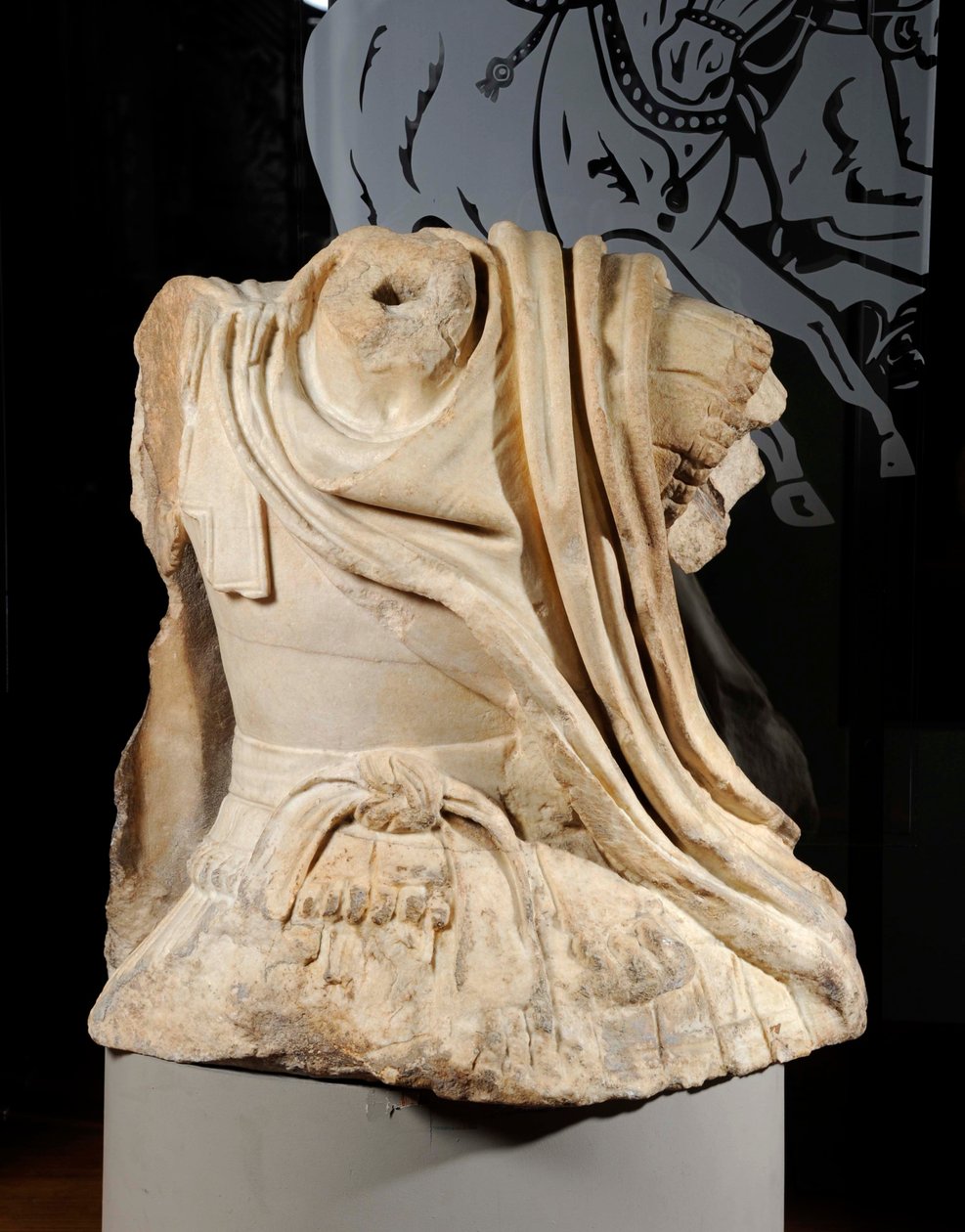 Torso af Lucio Licinio Murena inspireret af hesteryg Alexander fra bronzegruppen Lysippos dedikeret til Dion, 67 AD (marmor) af Roman