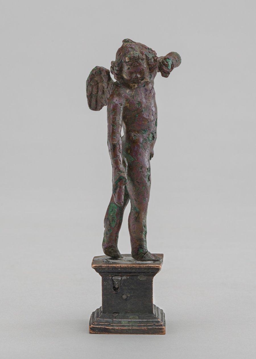 Bevinget barn, der bærer en fakkel af Roman