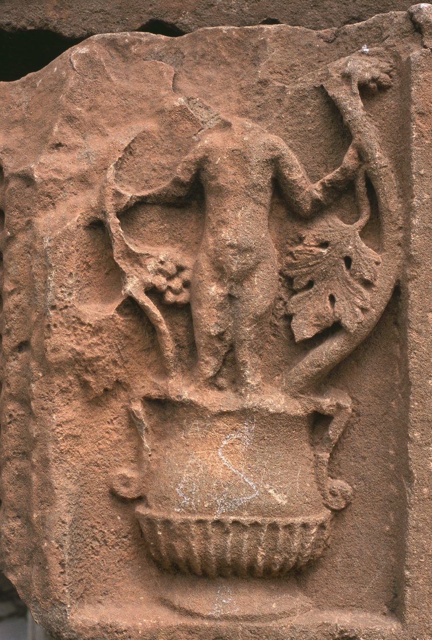 Arkitektonisk fragment med udskåret dekoration, Sertius-markedet, højkejsertid (27 f.Kr.-395 e.Kr.) (se også 267025) af Roman Imperial Period