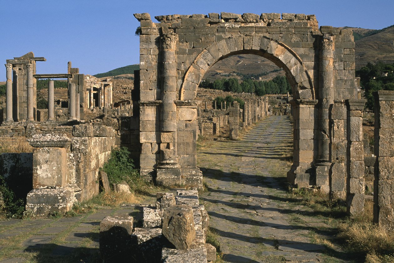 Kort, bue og Venus tempel (til venstre), højkejsertid (27 f.Kr.-395 e.Kr.) af Roman Imperial Period