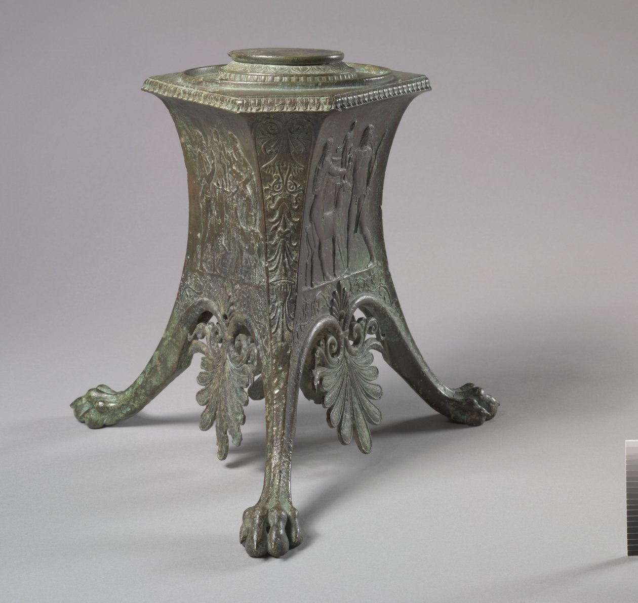 Stativbase, 100-1 f.Kr af Roman Imperial Period