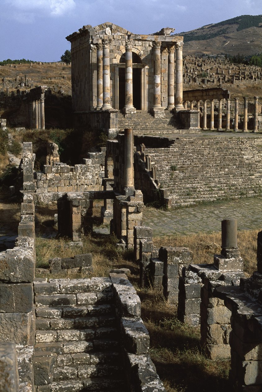 Udsigt over Septimian-familiens tempel, højkejsertid (27 f.Kr.-395 e.Kr.) (se også 267063 og 267065) af Roman Imperial Period