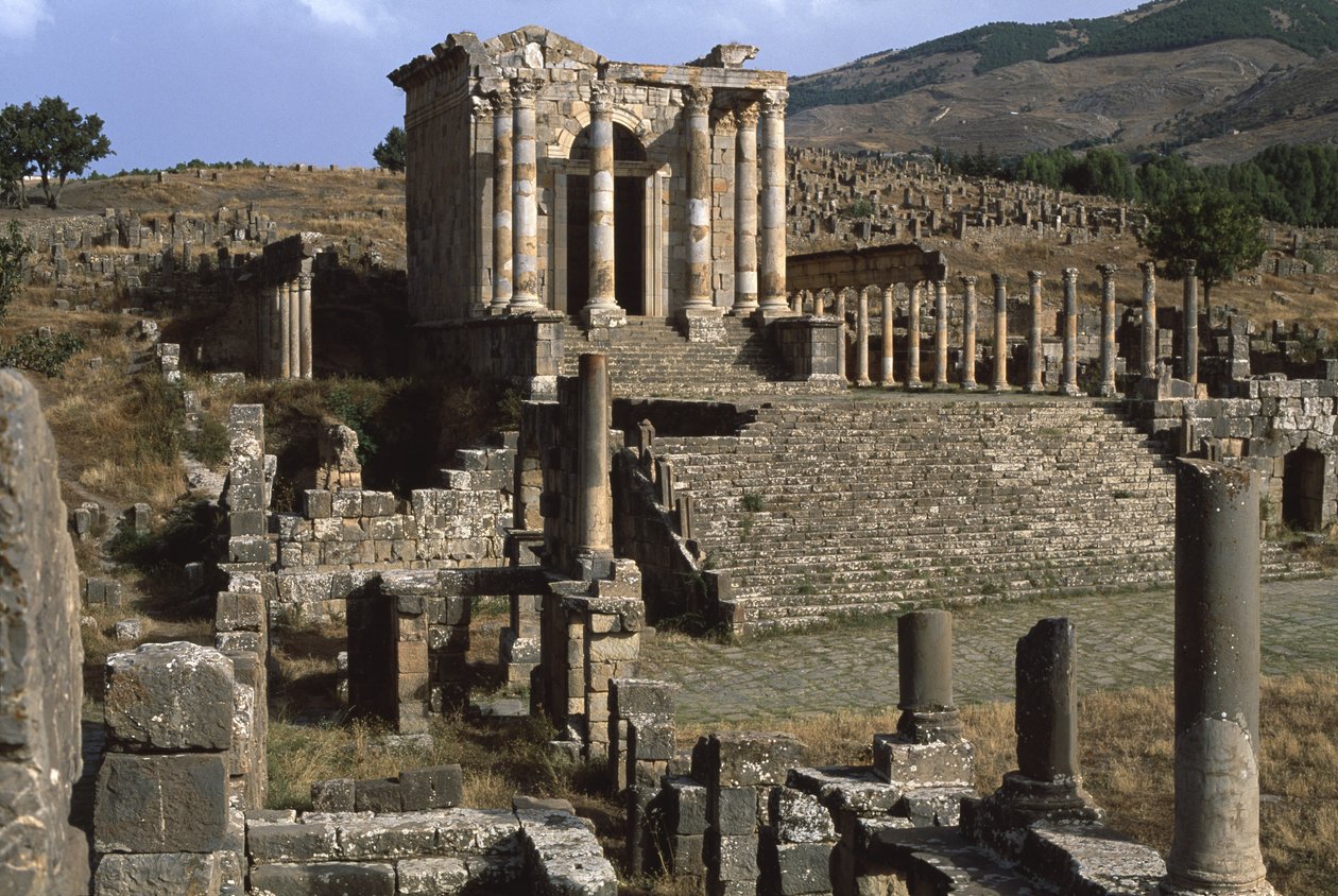 Udsigt over Septimian-familiens tempel, højkejsertid (27 f.Kr.-395 e.Kr.) (se også 267064 og 267065) af Roman Imperial Period