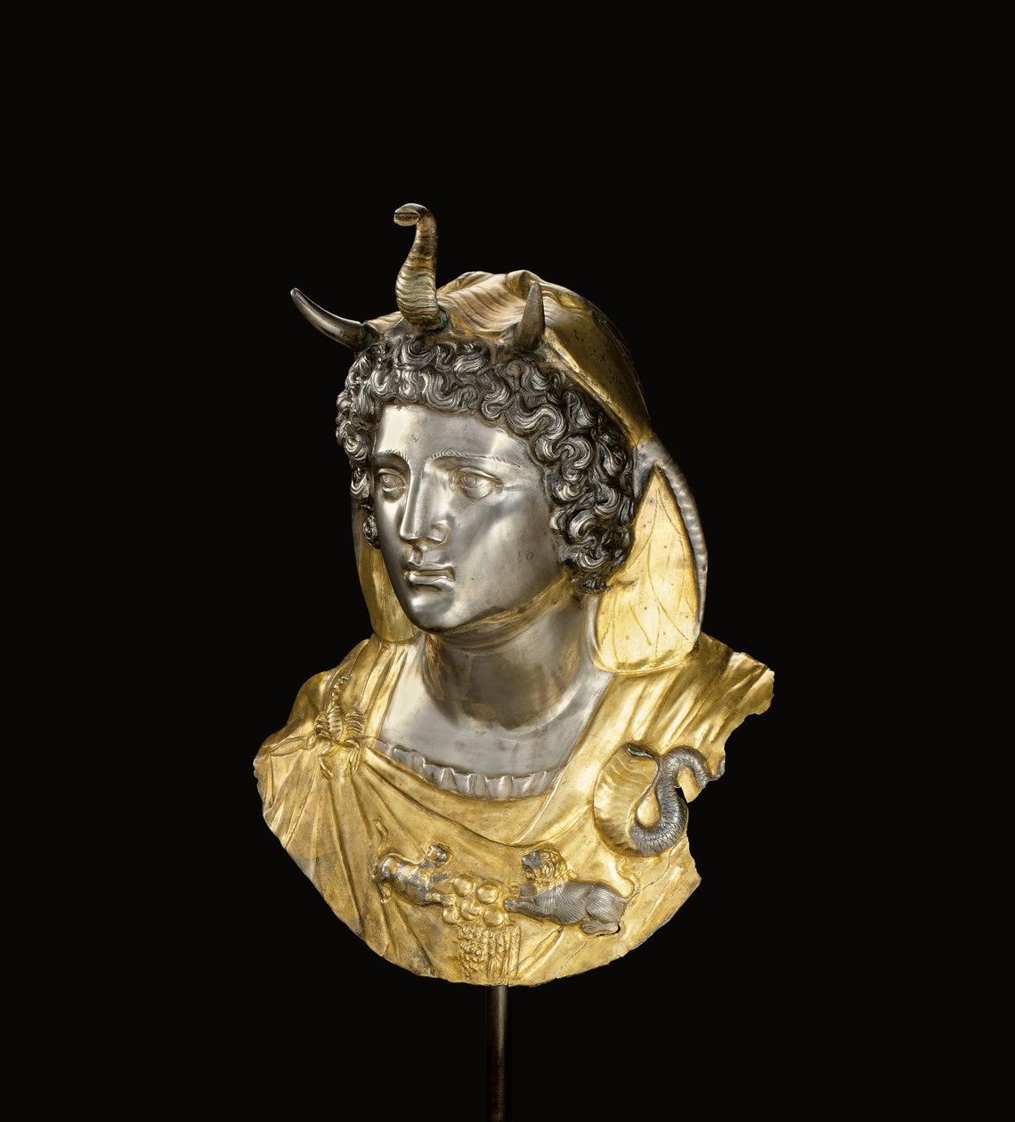 Emblema for Cleopatra Selene, ca. slutningen af 1. århundrede f.Kr.-begyndelsen af 1. århundrede e.Kr. (pakkeforgyldt og sølv) af Roman Roman