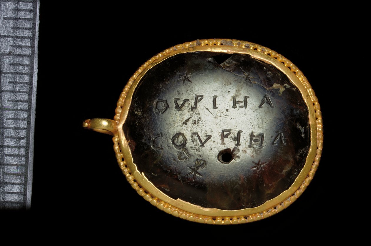 Magisk vedhæng, 3. - 4. århundrede e.Kr. (guld og heliotrop) af Roman Roman