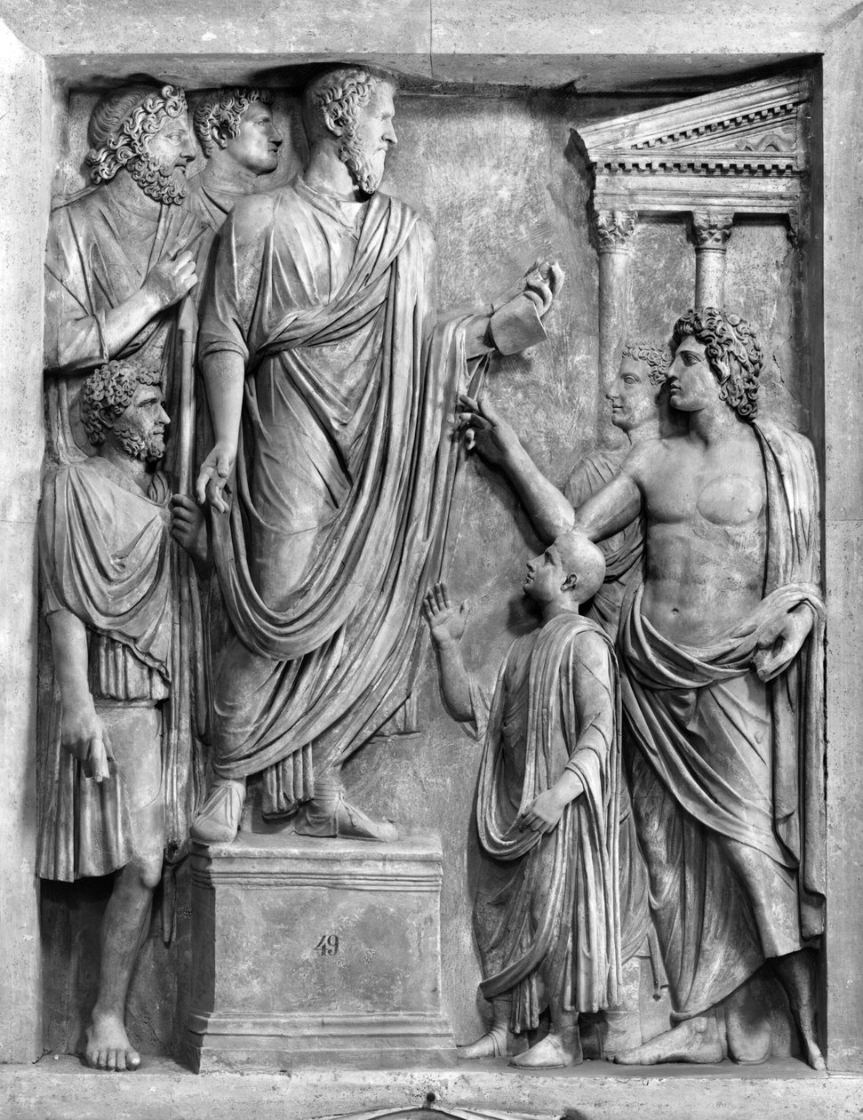 Marcus Aurelius (121-180 e.Kr.) Holder en tale ved forummet, eller Hadrian (76-138 e.Kr.) holder en begravelsestale for Sabine, sandsynligvis 3. eller 4. århundrede e.Kr. (marmor) (s/h foto) af Roman Roman