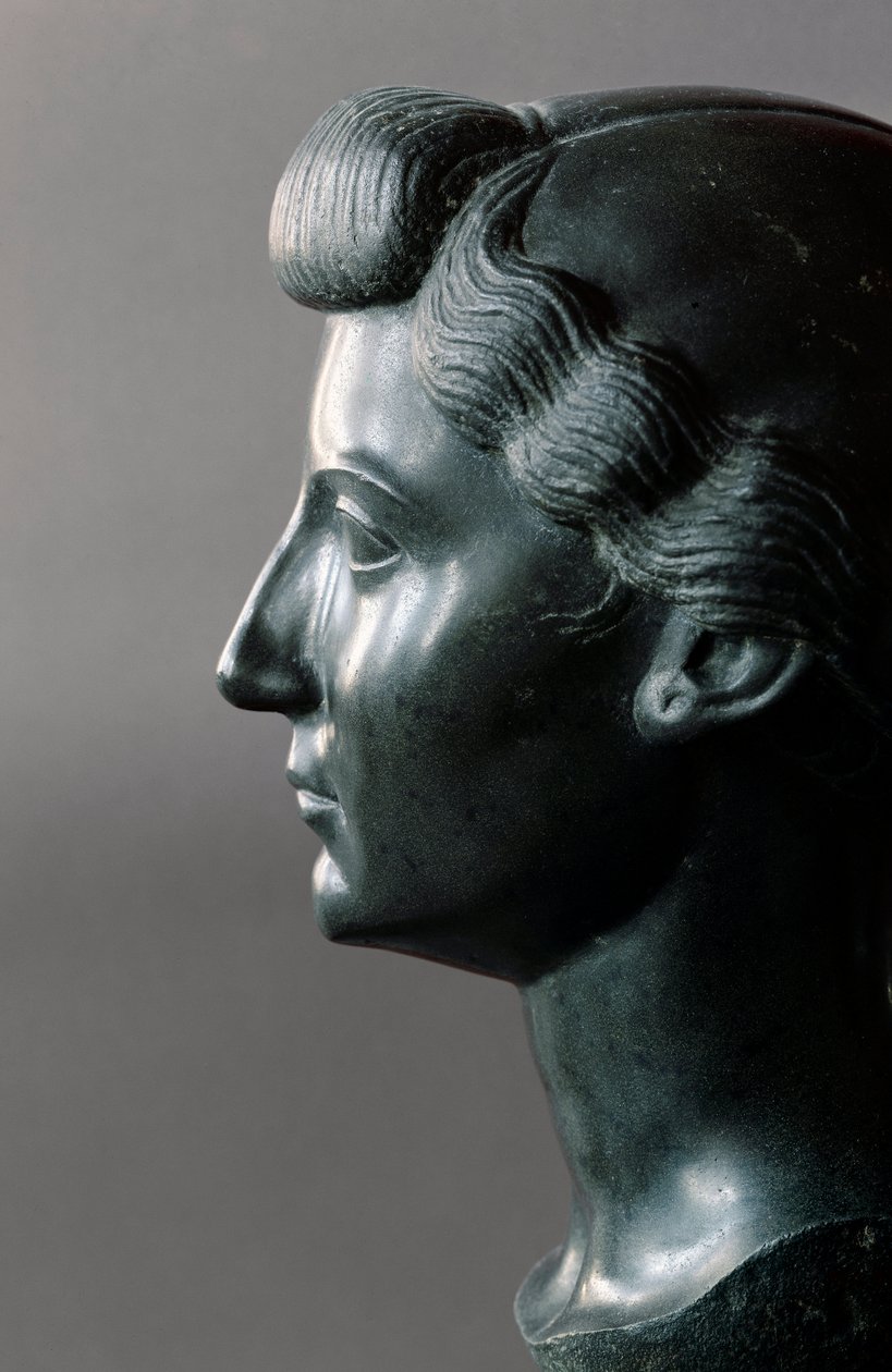 Romersk kunst: buste af Livia (55 f.Kr.-29. e.Kr.) (Livia Drusilla Augusta), hustru til den romerske kejser Augustus (Octavian, Octavian eller latin Gaius Julius Caesar Octavianus) (61 f.Kr.-14 AD). 31 f.Kr. Basalt skulptur. Svag. 0,32m. Louvre-museet, Par af Roman Roman