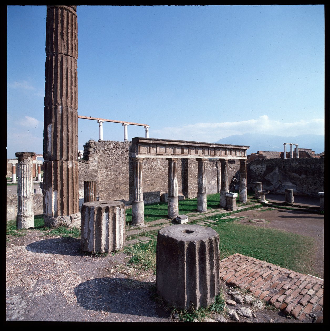 Romersk kunst: Udsigt over Apollontemplet ved det arkæologiske område i Pompeji (4. århundrede f.Kr.-2. århundrede f.Kr.) Italien af Roman Roman