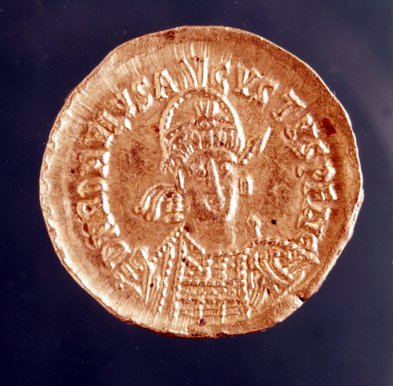 Romulus Augustule, i Latin Flavius Romulus Augustus (eller Romulus Augustulus (i den). Romolo Augustolo), omkring 460 - 511), den sidste romerske kejser i vest. Portræt på en mønt, det 5. århundrede af Roman Roman