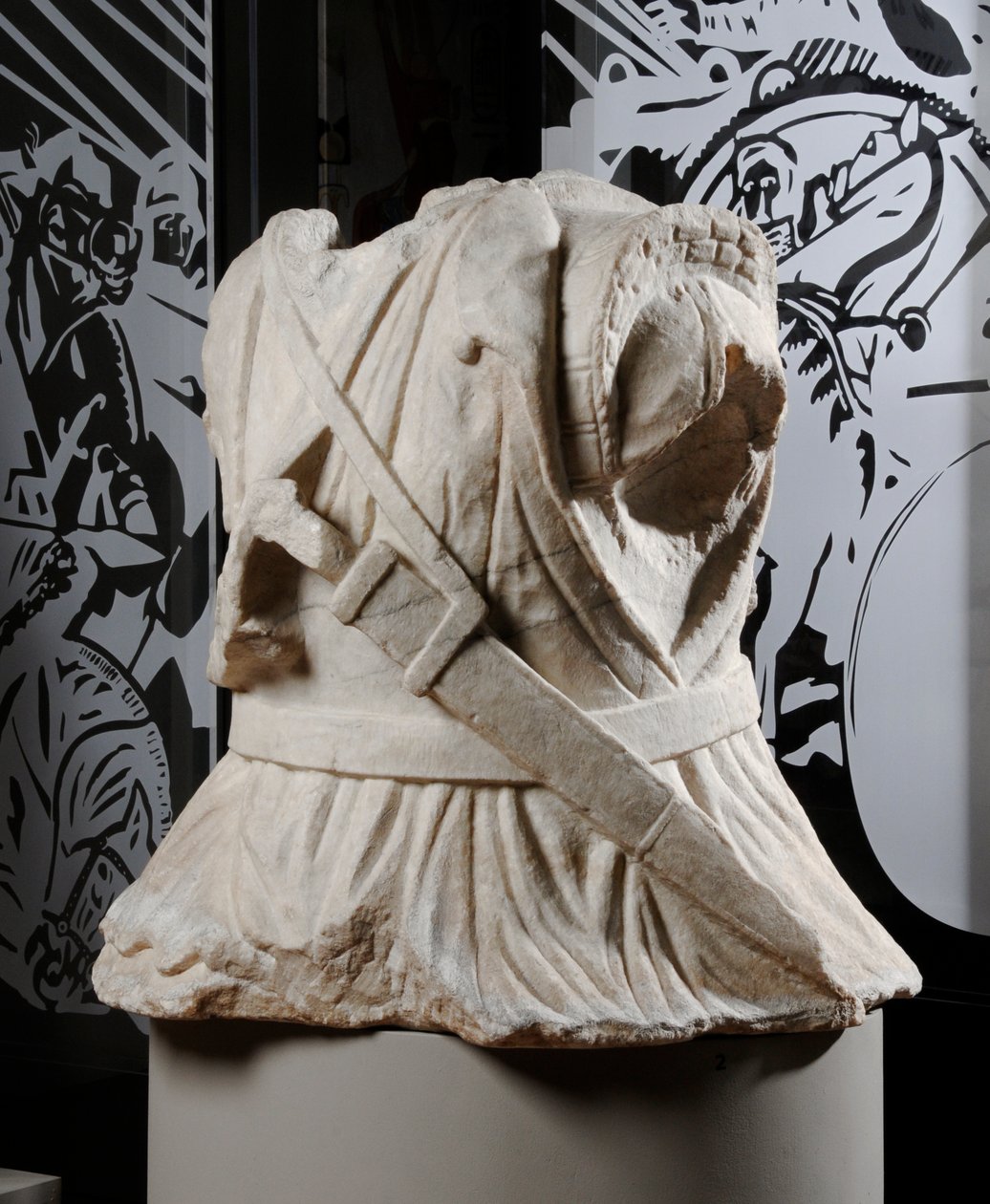 Skulpteret torso af en kavalerist (marmor) (se også 371177) af Roman Roman